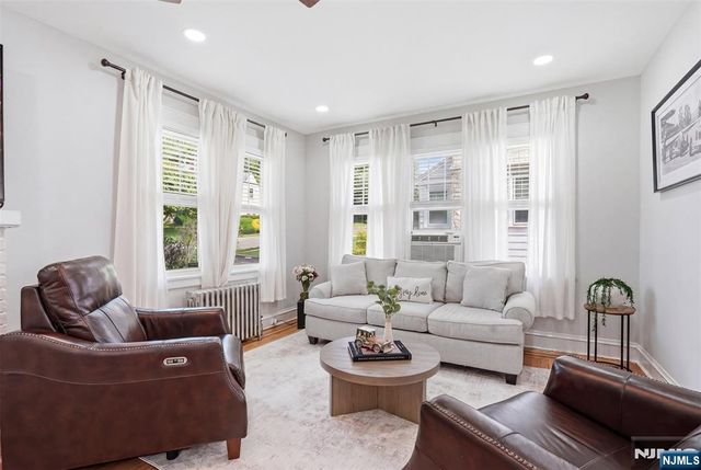 88 Lindbergh Boulevard, Teaneck, NJ 07666