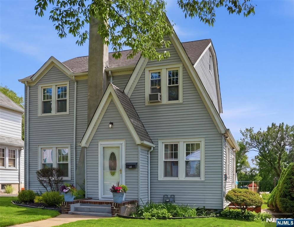 88 Lindbergh Boulevard, Teaneck, NJ 07666