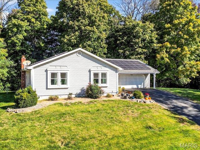 226 Woodridge Court, Collinsville, IL 62234