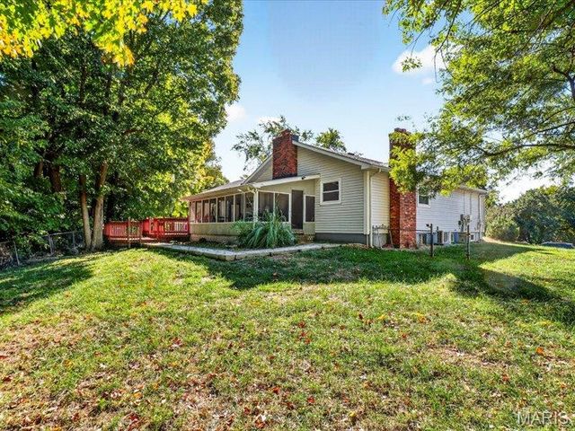 226 Woodridge Court, Collinsville, IL 62234