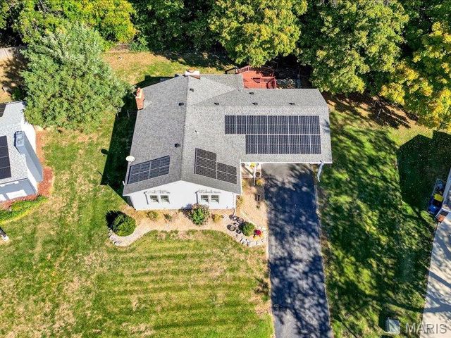 226 Woodridge Court, Collinsville, IL 62234