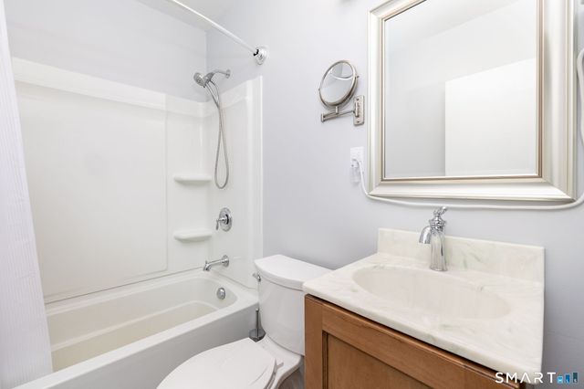 80 West Street, Windsor Locks, CT 06096