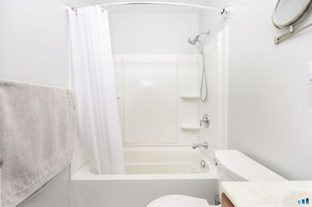 80 West Street, Windsor Locks, CT 06096