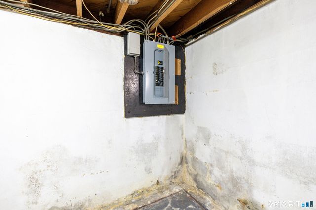 80 West Street, Windsor Locks, CT 06096