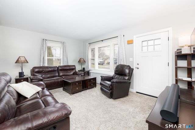 80 West Street, Windsor Locks, CT 06096