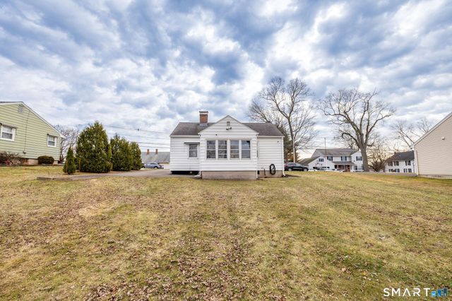 80 West Street, Windsor Locks, CT 06096