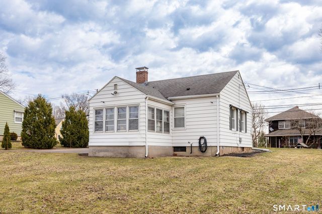 80 West Street, Windsor Locks, CT 06096