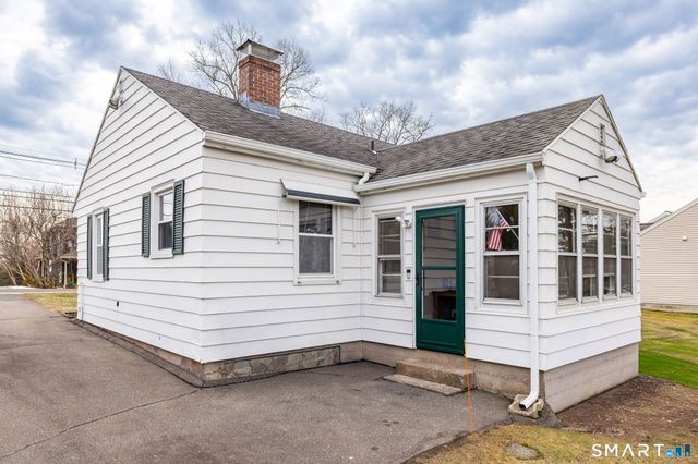 80 West Street, Windsor Locks, CT 06096