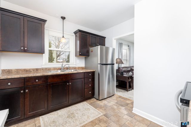 80 West Street, Windsor Locks, CT 06096