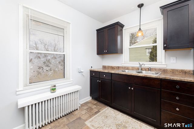 80 West Street, Windsor Locks, CT 06096