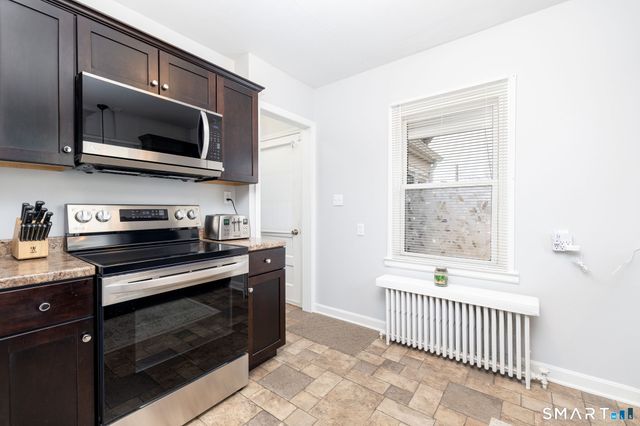 80 West Street, Windsor Locks, CT 06096