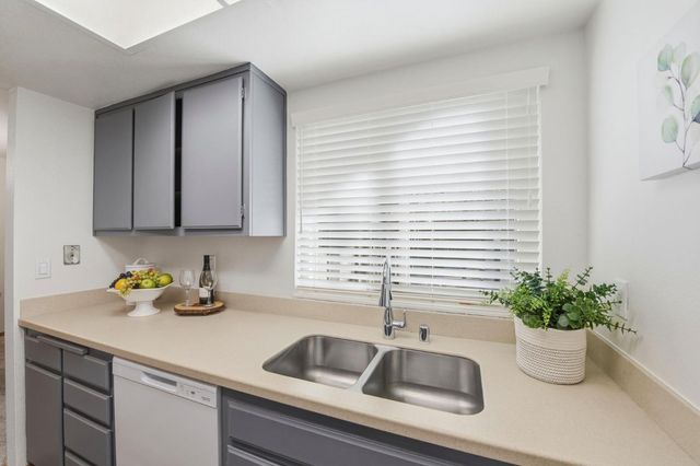 831 W California Avenue K, Sunnyvale, CA 94086