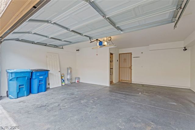 2212 Silver Pine Drive, Las Vegas, NV 89108