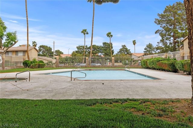 2212 Silver Pine Drive, Las Vegas, NV 89108