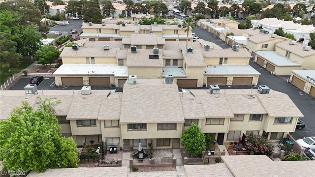 2212 Silver Pine Drive, Las Vegas, NV 89108