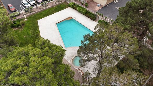 2212 Silver Pine Drive, Las Vegas, NV 89108