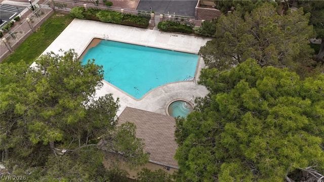 2212 Silver Pine Drive, Las Vegas, NV 89108