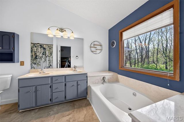 1313 Colby Drive, St Peters, MO 63376