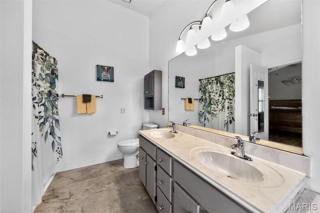 1313 Colby Drive, St Peters, MO 63376