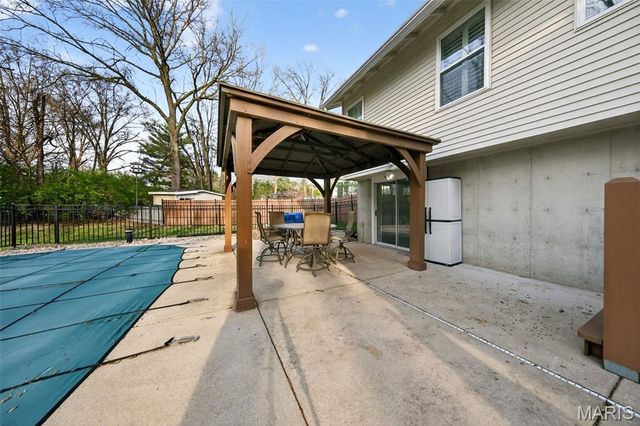 1313 Colby Drive, St Peters, MO 63376