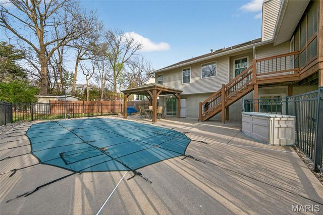 1313 Colby Drive, St Peters, MO 63376