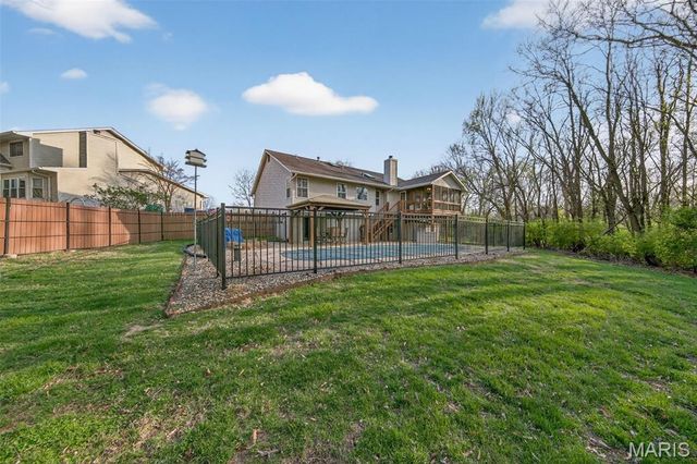 1313 Colby Drive, St Peters, MO 63376