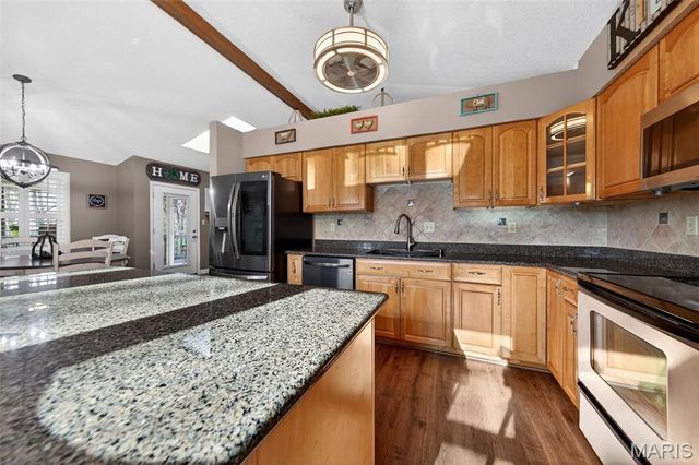 1313 Colby Drive, St Peters, MO 63376