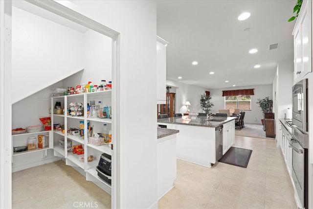 35160 Mahogany Glen Drive, Winchester, CA 92596
