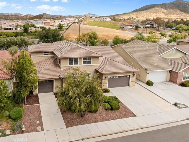 35160 Mahogany Glen Drive, Winchester, CA 92596