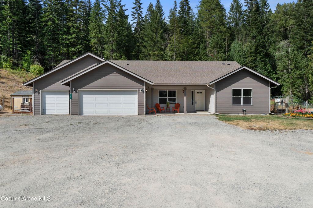 11897 W Hidden Valley RD, Rathdrum, ID 83858