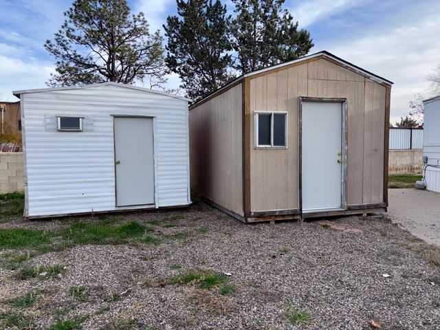 620 LONGBOW Loop SW, Los Lunas, NM 87031