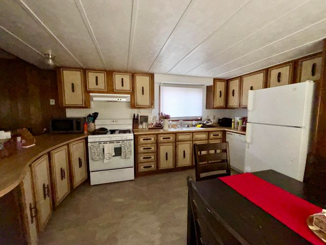 620 LONGBOW Loop SW, Los Lunas, NM 87031