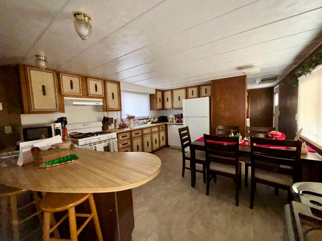 620 LONGBOW Loop SW, Los Lunas, NM 87031