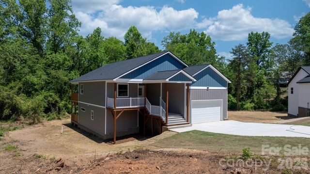 41 Tennyson Drive, Taylorsville, NC 28681