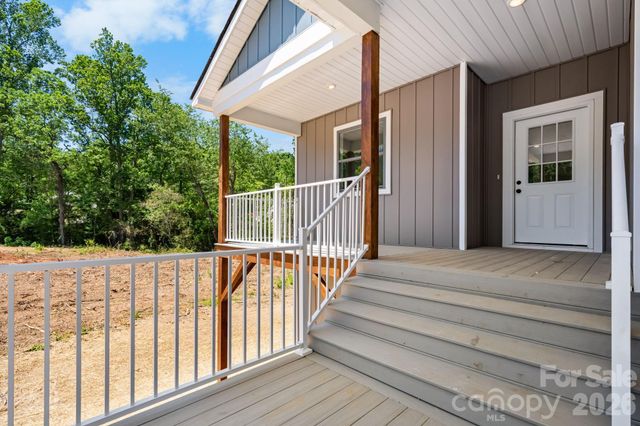 41 Tennyson Drive, Taylorsville, NC 28681