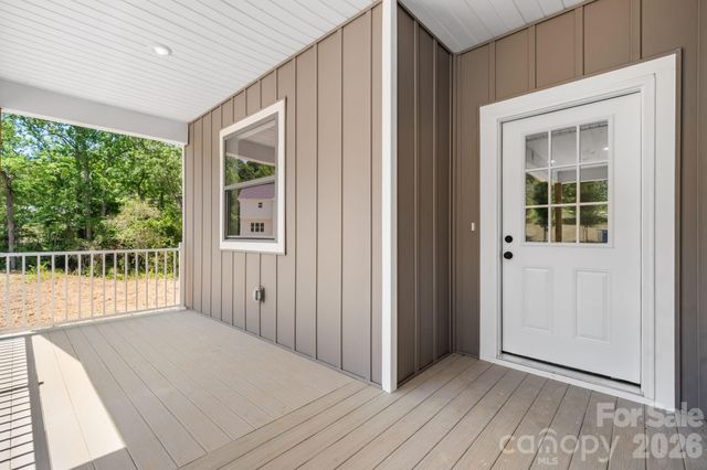 41 Tennyson Drive, Taylorsville, NC 28681
