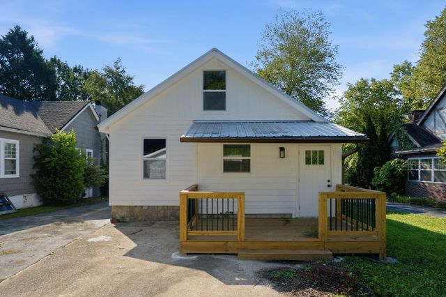 27 Vista Drive, Chattanooga, TN 37411