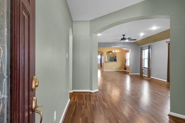 21814 Cascade Hollow Lane, Spring, TX 77379