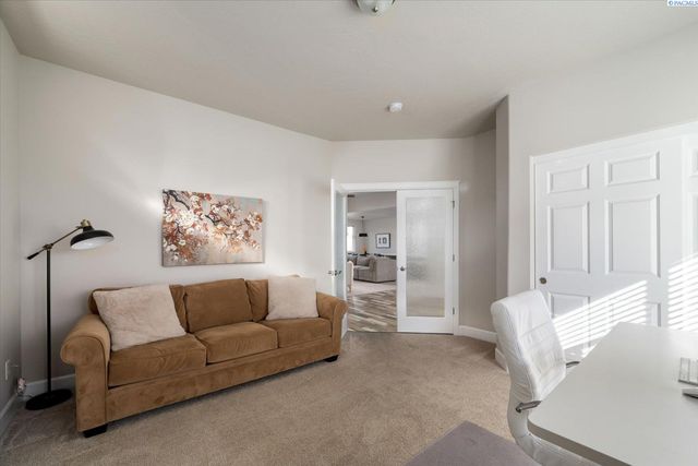 4840 Tillamook Dr, Richland, WA 99352