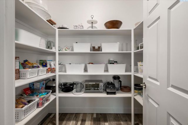 4840 Tillamook Dr, Richland, WA 99352