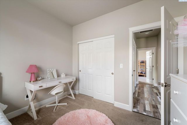 4840 Tillamook Dr, Richland, WA 99352