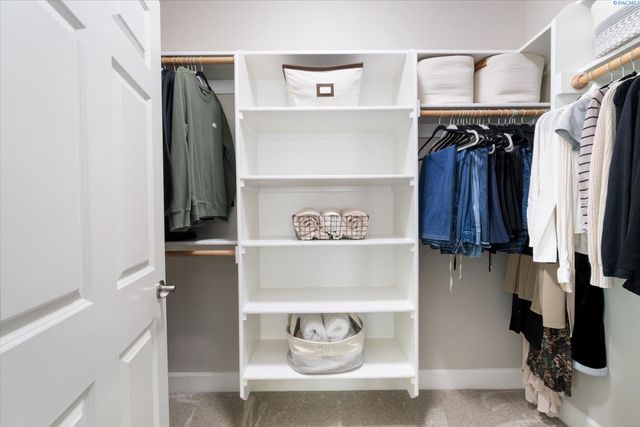 4840 Tillamook Dr, Richland, WA 99352