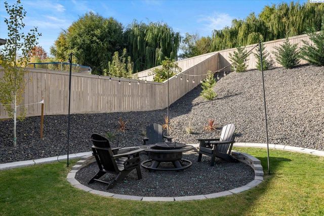 4840 Tillamook Dr, Richland, WA 99352