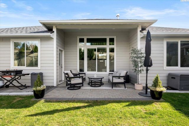 4840 Tillamook Dr, Richland, WA 99352