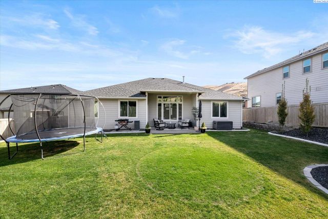 4840 Tillamook Dr, Richland, WA 99352