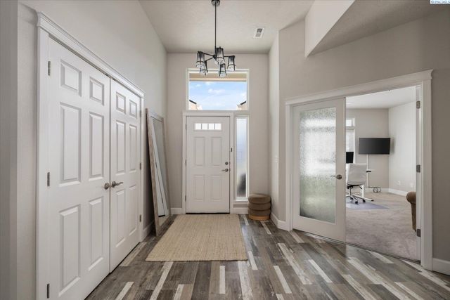 4840 Tillamook Dr, Richland, WA 99352