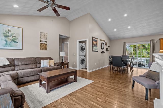 6 Emerson Court, West Warwick, RI 02893