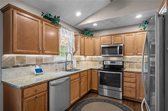 6 Emerson Court, West Warwick, RI 02893