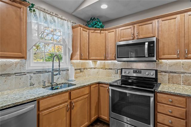 6 Emerson Court, West Warwick, RI 02893