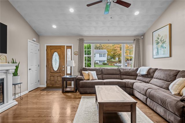 6 Emerson Court, West Warwick, RI 02893